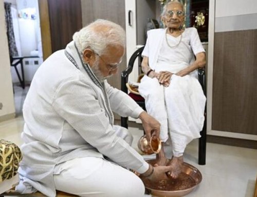 Narendra Modi with Heeraben  Modi