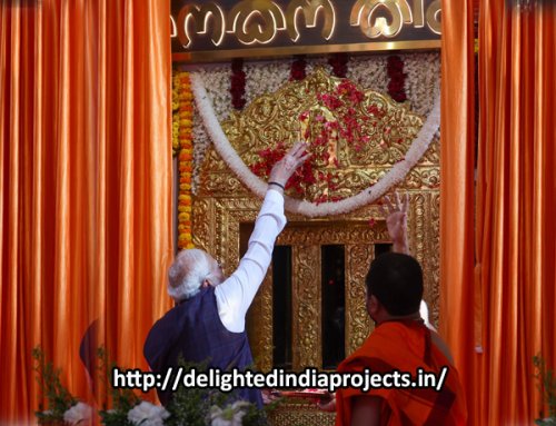 പ്രധാനമന്ത്രി ഉഡുപ്പിയിലെ ശ്രീകൃഷ്ണ മഠത്തിൽ   Prime Minister at Sri Krishna Math in Udupi