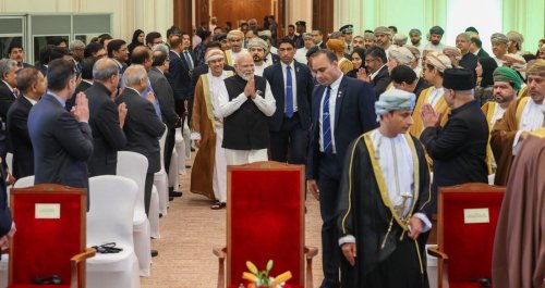 പ്രധാനമന്ത്രിയുടെ ഒമാൻ സന്ദർശനം Prime Ministers visit to Oman प्रधानमंत्री का ओमान दौरा പ്രധാനമന്ത്രി നരേന്ദ്ര മോദിക്ക് ആദരം; ‘ഓർഡർ ഓഫ് ഒമാൻ’ ബഹുമതി നൽകി
