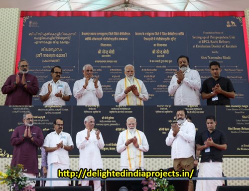 പ്രധാനമന്ത്രി കേരളത്തില്  പ്രധാനമന്ത്രി നരേന്ദ്ര മോദി 10800 കോടി രൂപയുടെ വിവിധ വികസന പദ്ധതികളുടെ ഉദ്ഘാടനവും  തറക്കല്ലിടലും നിർവഹിച്ചു Prime Minister Narendra Modi inaugurated and laid the foundation stone of various development projects worth Rs 10800 crore in Kerala(2)