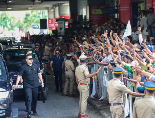 പ്രധാനമന്ത്രി കേരളത്തില്  പ്രധാനമന്ത്രി നരേന്ദ്ര മോദി 10800 കോടി രൂപയുടെ വിവിധ വികസന പദ്ധതികളുടെ ഉദ്ഘാടനവും  തറക്കല്ലിടലും നിർവഹിച്ചു Prime Minister Narendra Modi inaugurated and laid the foundation stone of various development projects worth Rs 10800 crore in Kerala(2)