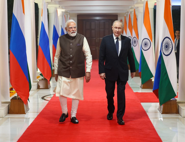 LIVE  Russian President Putin Arrives in India For Bilateral Summit