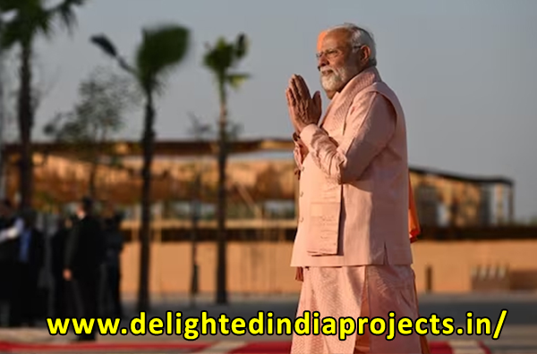 അബുദാബിയിലെ ആദ്യ ഹിന്ദു ശിലാക്ഷേത്രം പ്രധാനമന്ത്രി നരേന്ദ്ര മോദി ഇന്ന് വിശ്വാസികൾക്കായി സമർപ്പിക്കും  ബോചസന്‍വാസി അക്ഷര പുരുഷോത്തം സ്വാമിനാരായണ്‍ സന്‍സ്ത ബിഎപിഎസ്ക്ഷേ ത്രം എന്നാണ് അബുദാബിയിലെ ഈ ക്ഷേത്രം അറിയപ്പെടുക.